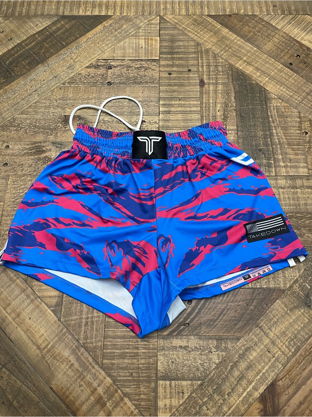 Takedown Sportswear Fight Shorts Men's Size M - Blue Pink Tiger Stripe Camo
